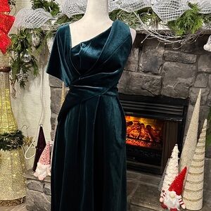 ASOS One Shoulder Velvet Dress in Deep Green